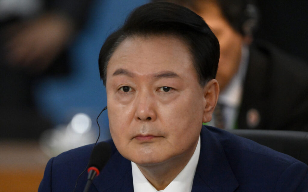 Ex-presidente sul-coreano é condenado a 5 anos de prisão por tentativa de impor lei marcial